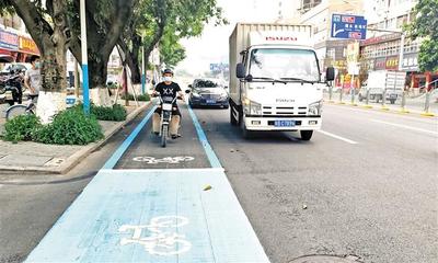 宝安创新施划新型非机动车道 合理分配路权，优化城市道路空间