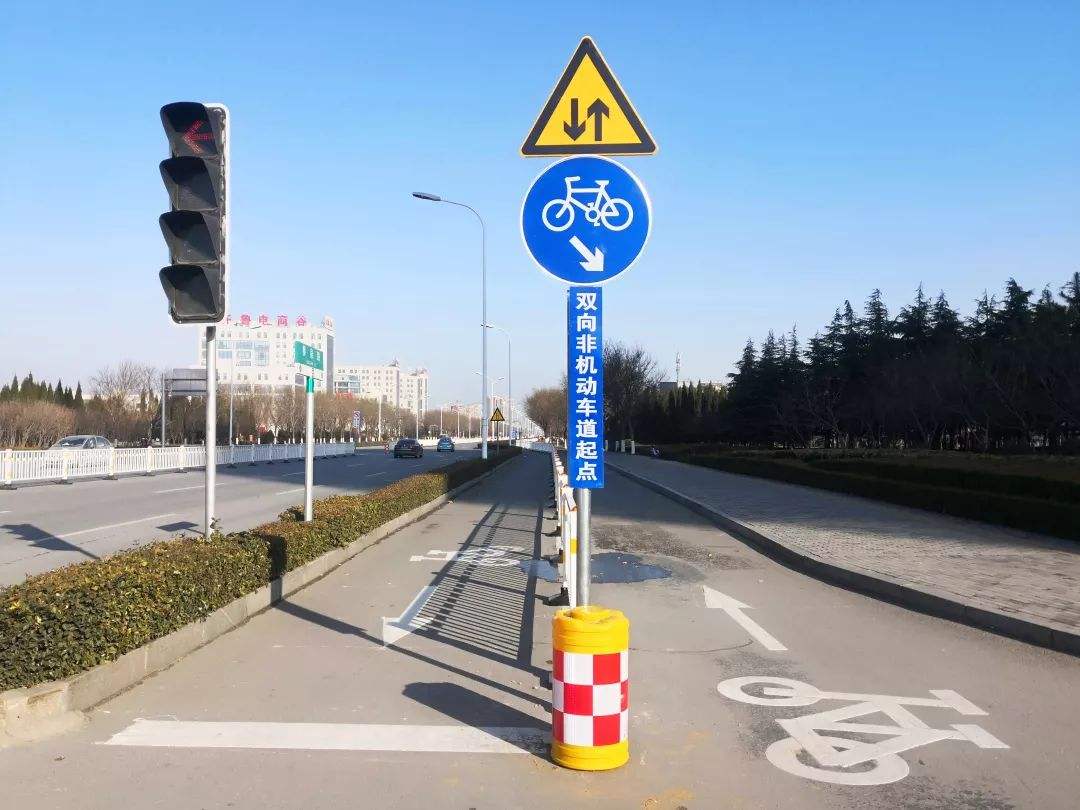 认识机动车道标志 解读道路上的图形语言